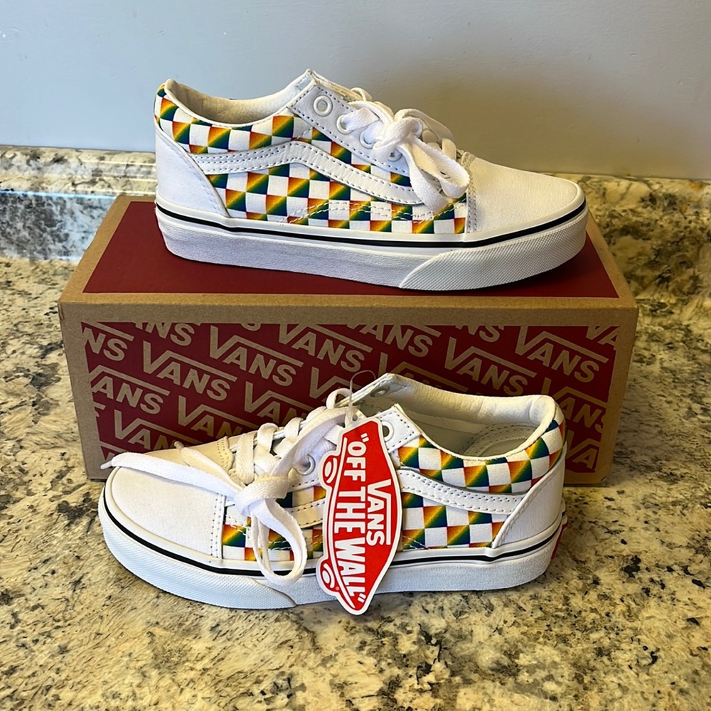 Vans Gradient Rainbow Check Old Skool Sneakers Shoes NEW Sz 1 Youth Kids White